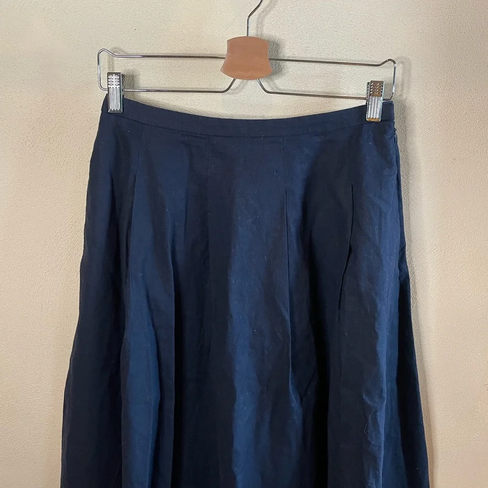 Uniqlo Navy Blue Cotton Linen A-Line Pleated High-Waisted Below the Knee Skirt M